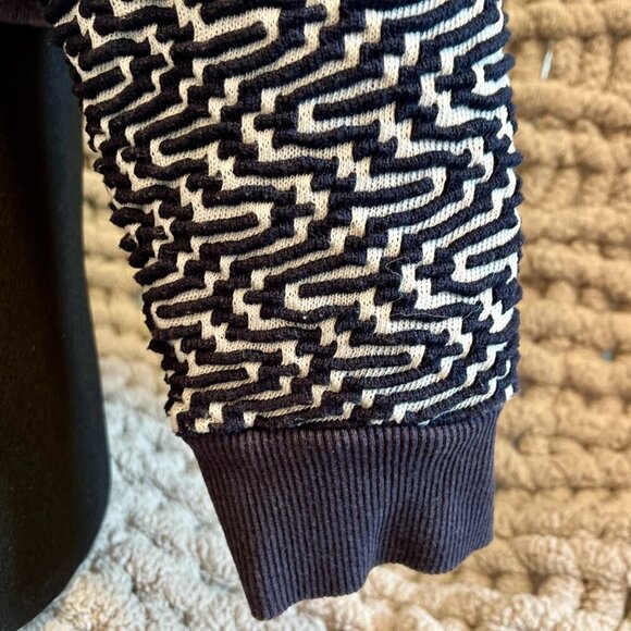 Just So So Woman's Navy & White Boxy Long Sleeve Crewneck Sweatshirt Size Medium - Picture 7 of 8